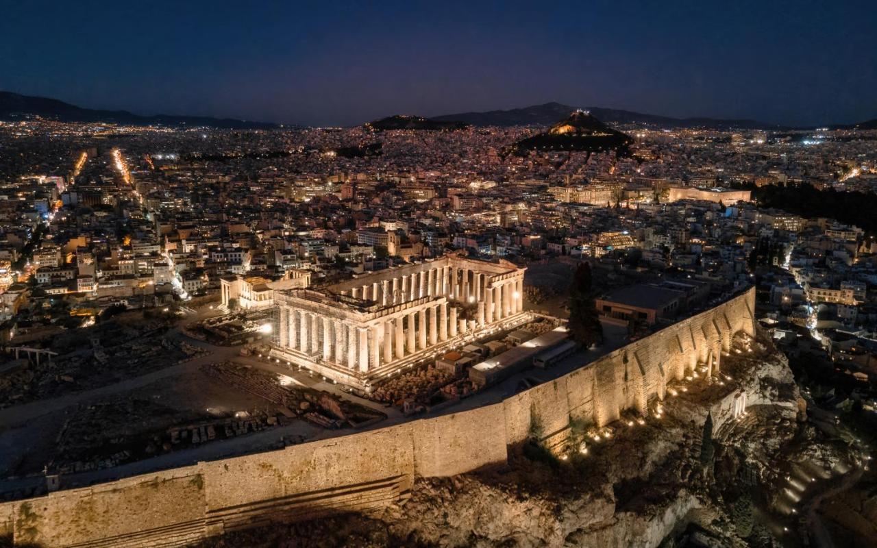 Acropolis Holmes *